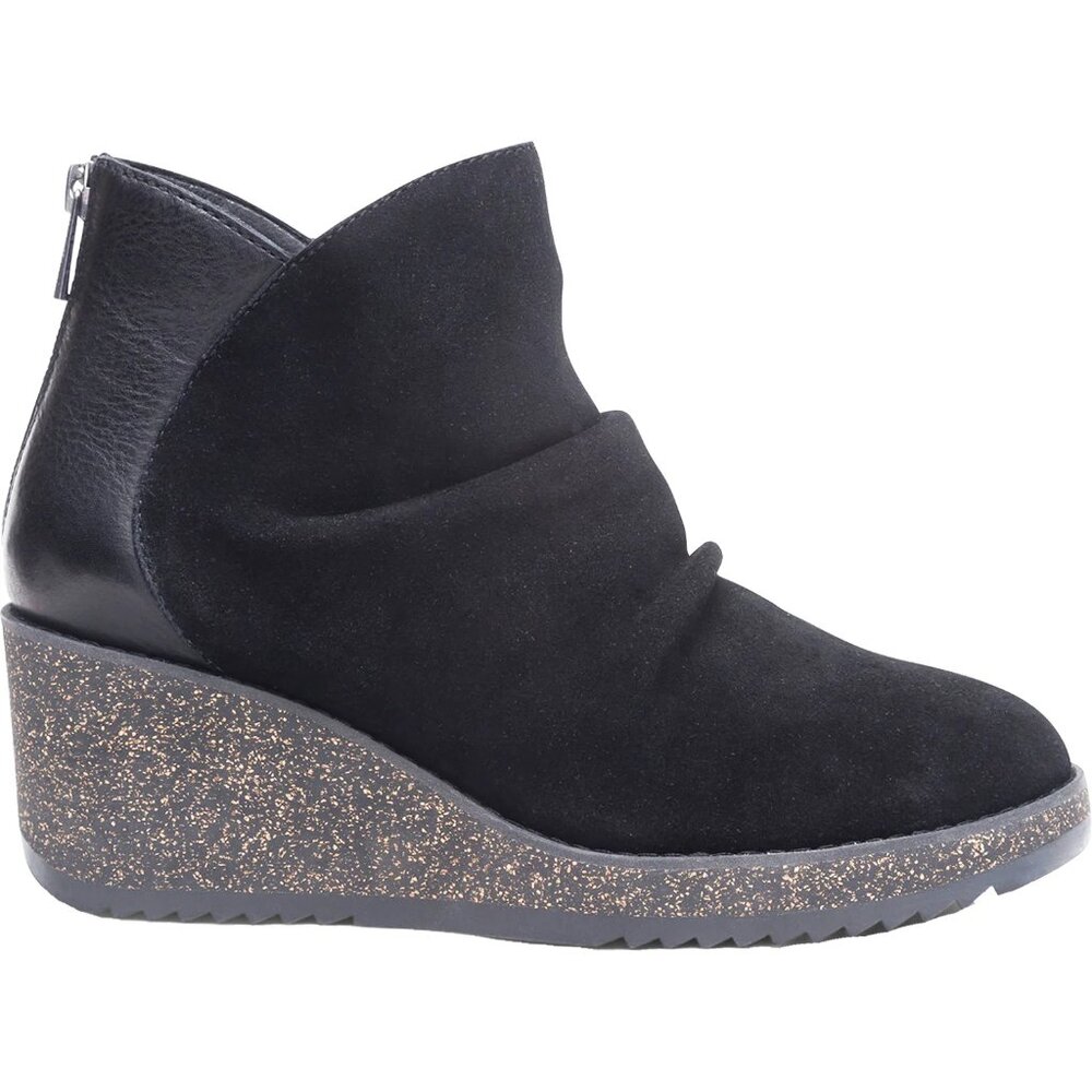 Aetrex Kara black suede boots size 10